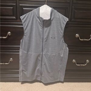 Lightweight Oakley Zip-Up Vest